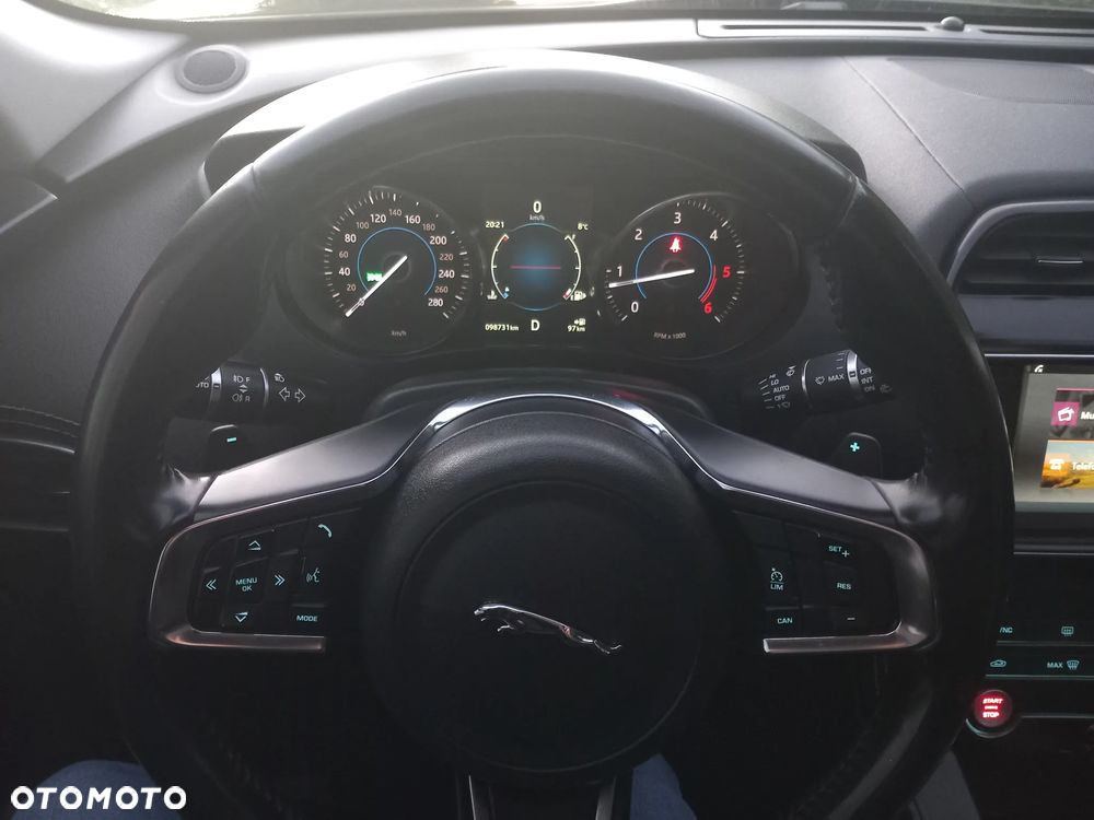 Jaguar F-Pace 2.0 i4D AWD R-Sport - 9