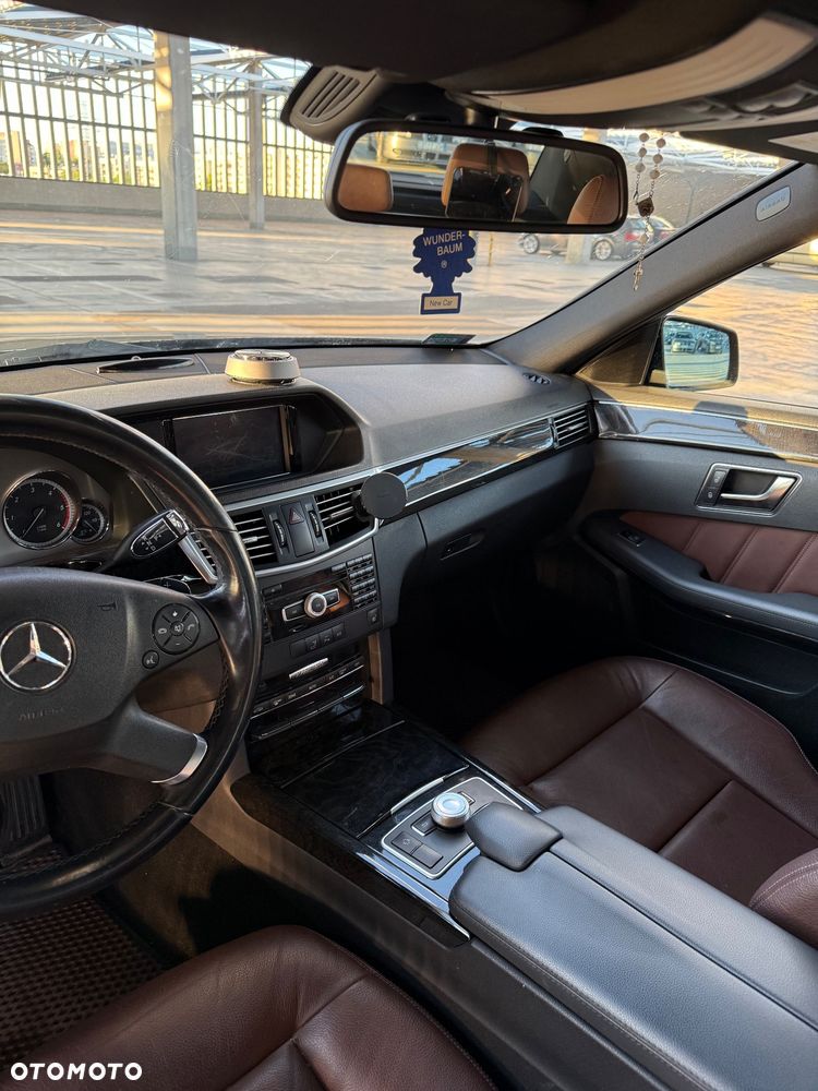 Mercedes-Benz Klasa E 250 CDI 4-Matic BlueEff Avantgarde - 12
