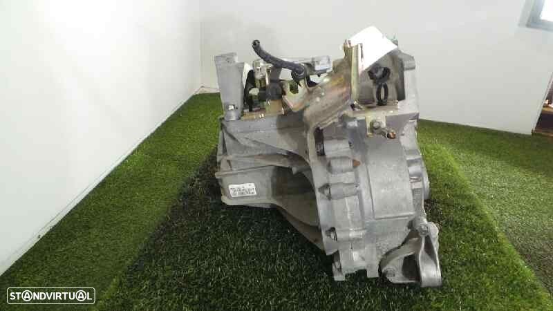 CAIXA VELOCIDADES MAZDA 3 2003 - 3
