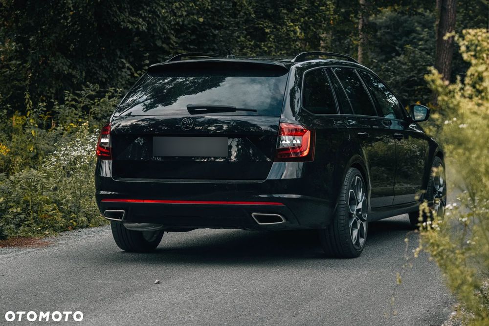 Skoda Octavia 2.0 TDI DSG RS - 2