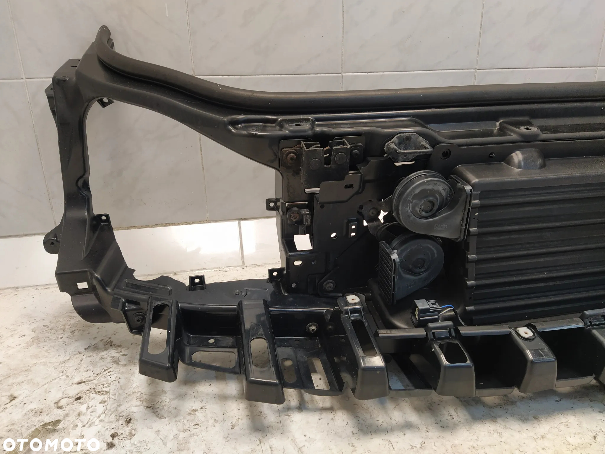 RANGE ROVER SPORT L494 PAS PRZEDNI WZMOCNIENIE ZAMKI LINKA MASKI CZUJNIKI ZDERZENIOWE TRĄBKA KLAKSON ROLETA ŻALUZJA KIEROWNICA POWIETRZA MOCOWANIE KOMPLET ORYGINAŁ - 3