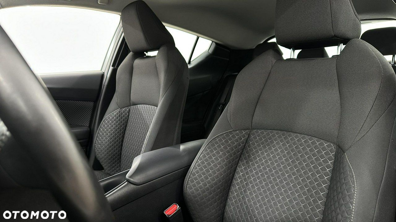 Toyota C-HR - 16
