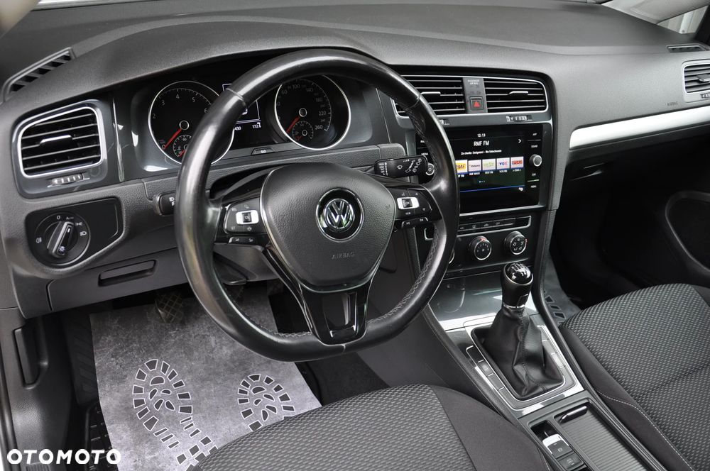 Volkswagen Golf 1.5 TSI BMT Comfortline - 15