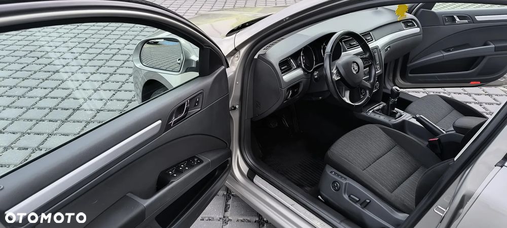 Skoda Superb 1.6 TDI Elegance Greenline - 32
