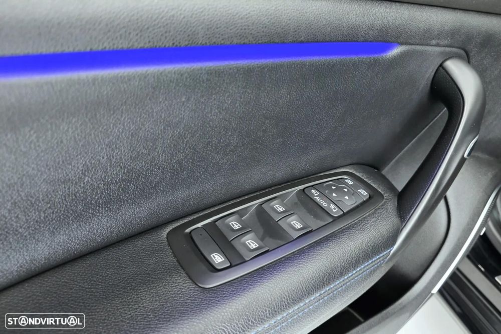 Renault Mégane 1.6 dCi GT EDC - 9