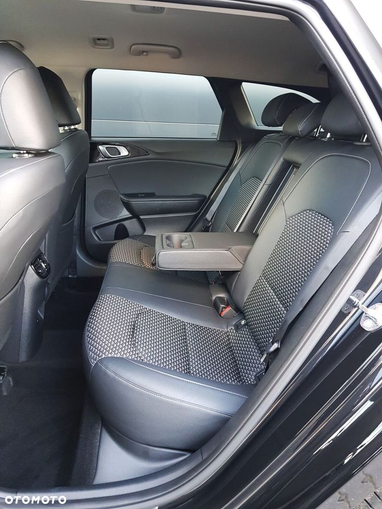 Kia Ceed 1.5 T-GDI Tribute DCT - 24