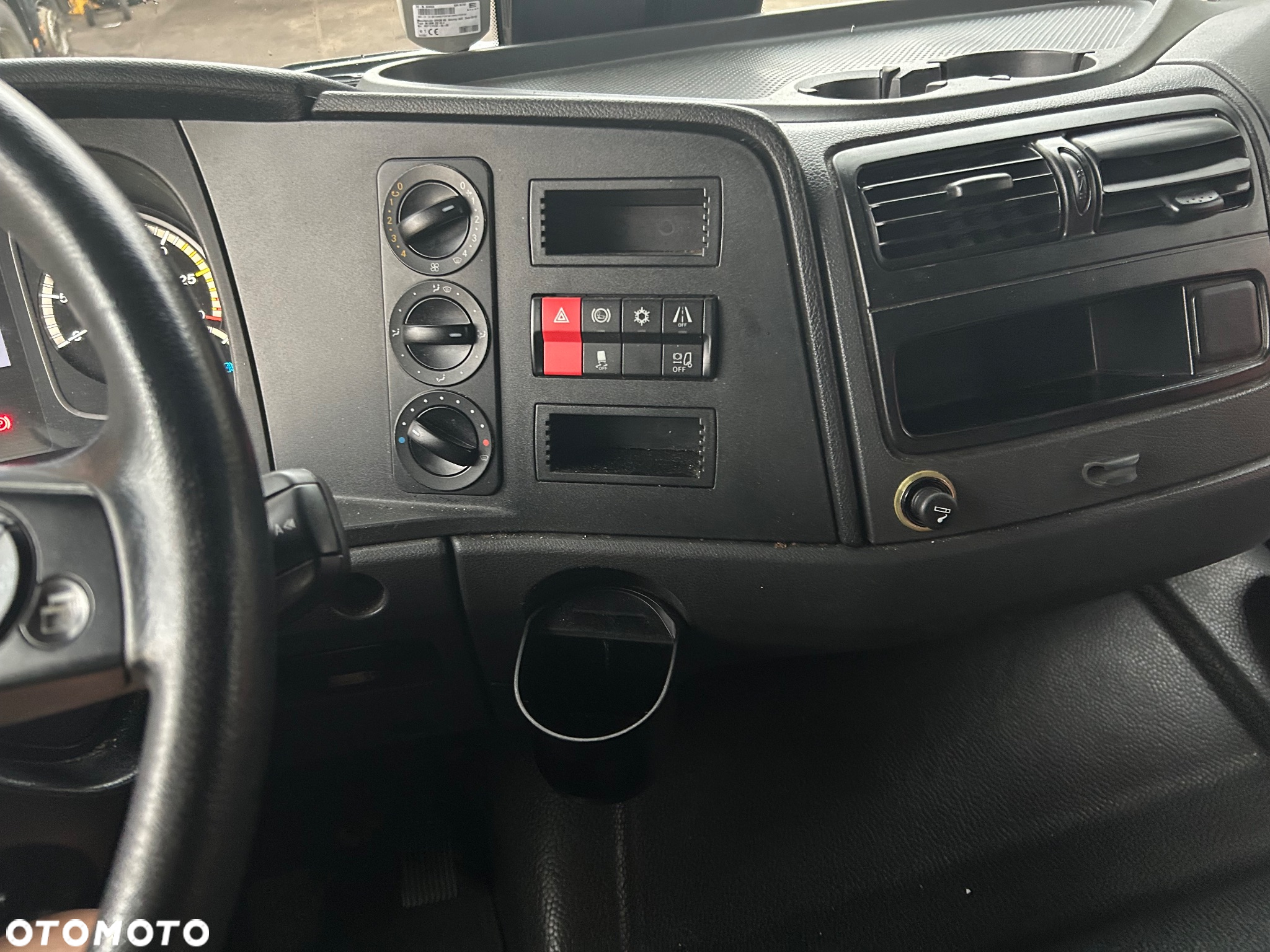 Mercedes-Benz ATEGO 1524 EURO 6 ŁADOWNOŚĆ 7894 KG 18 EURO PALET - 9