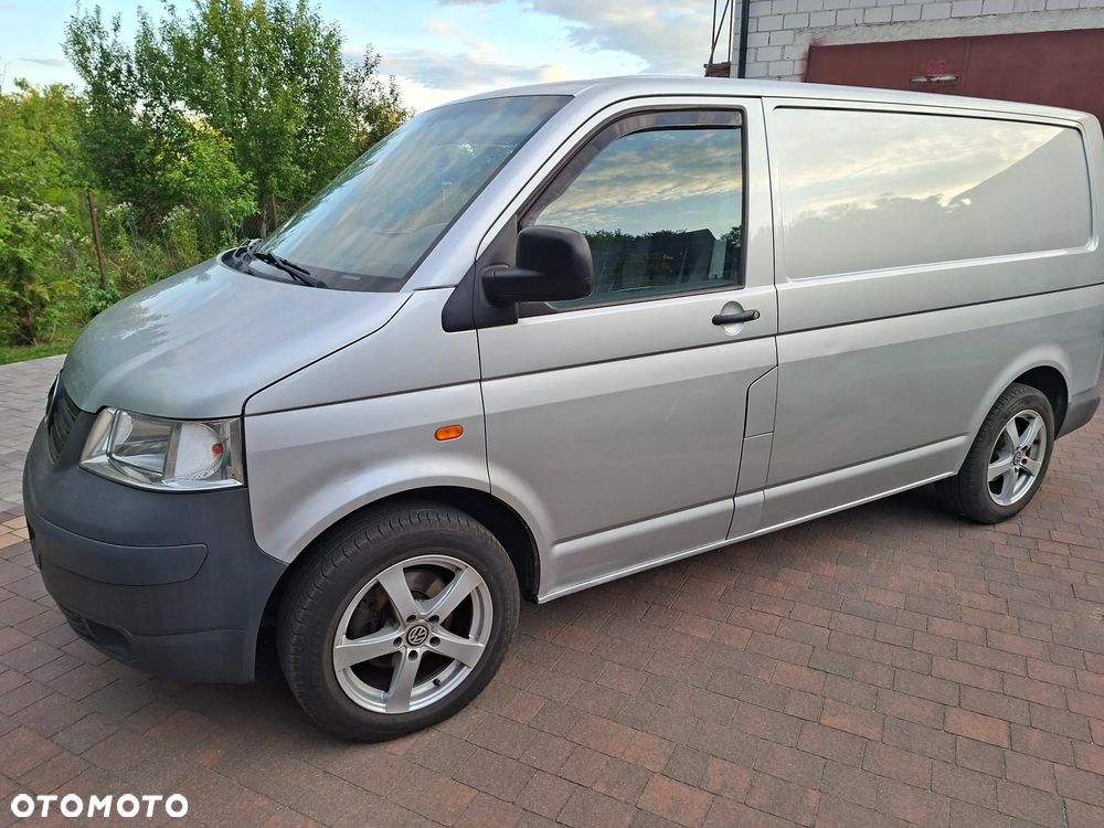 Volkswagen T5 - 1