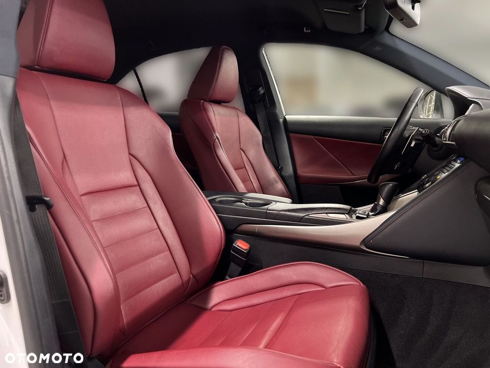 Lexus IS 200t F Sport - 12