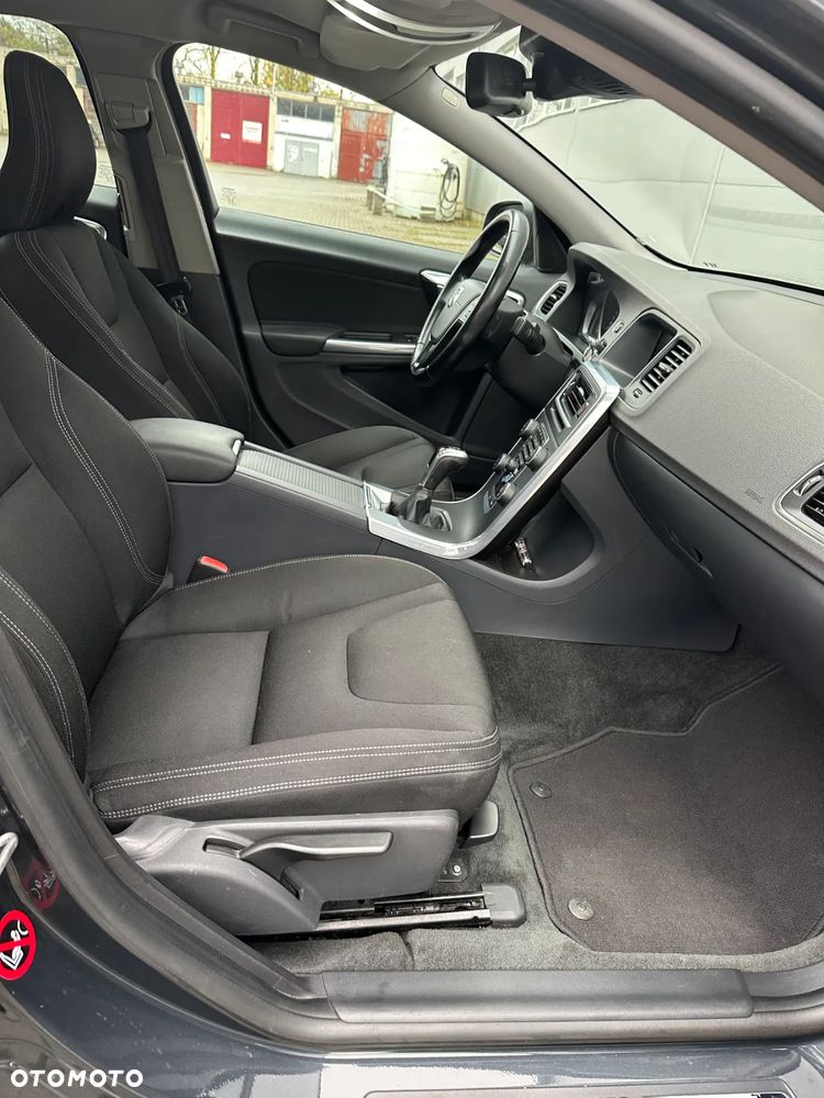 Volvo S60 D4 Drive-E Kinetic - 11