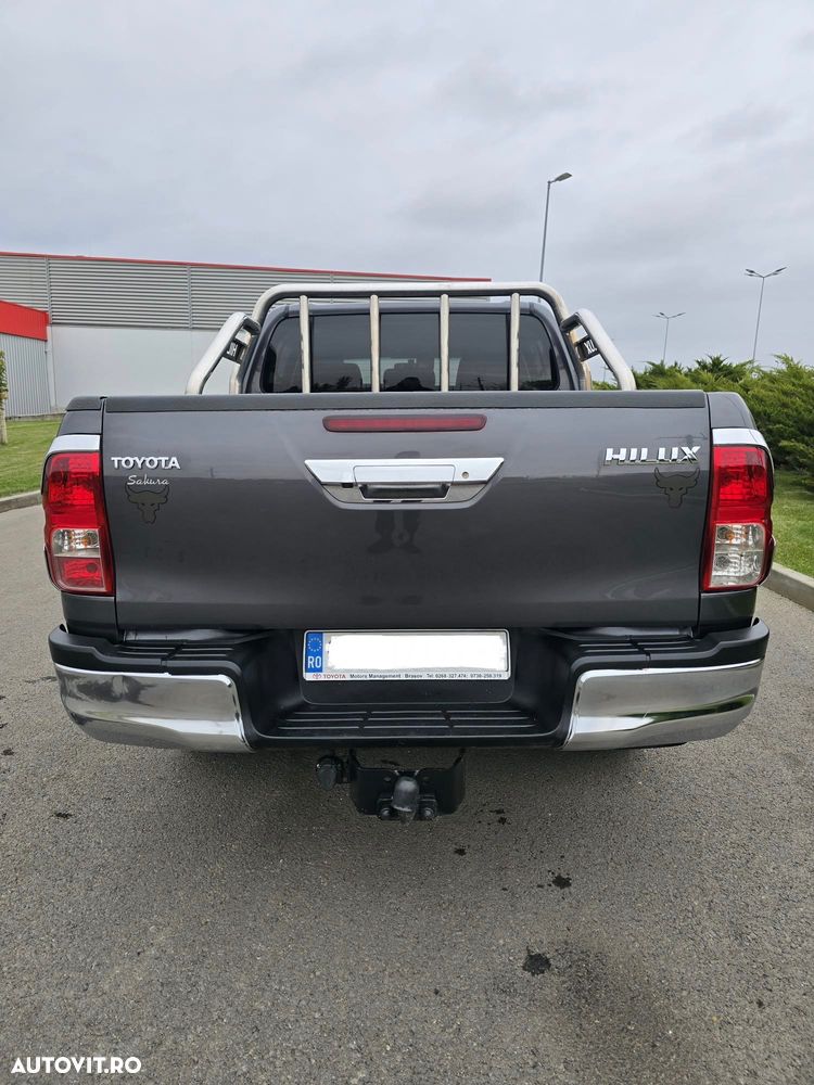 Toyota Hilux - 6