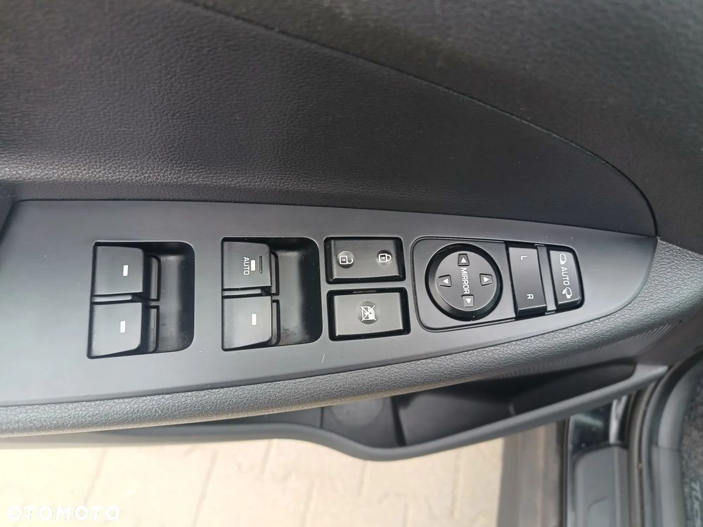 Hyundai Tucson blue 1.7 CRDi 2WD Advantage - 20