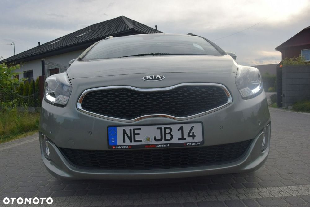 Kia Carens - 6