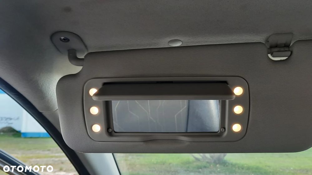 Kia Picanto 1.0 Fifa World Cup Edition - 27