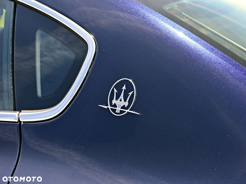 Maserati Quattroporte - 8
