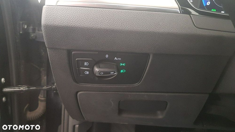 Volkswagen Passat - 21