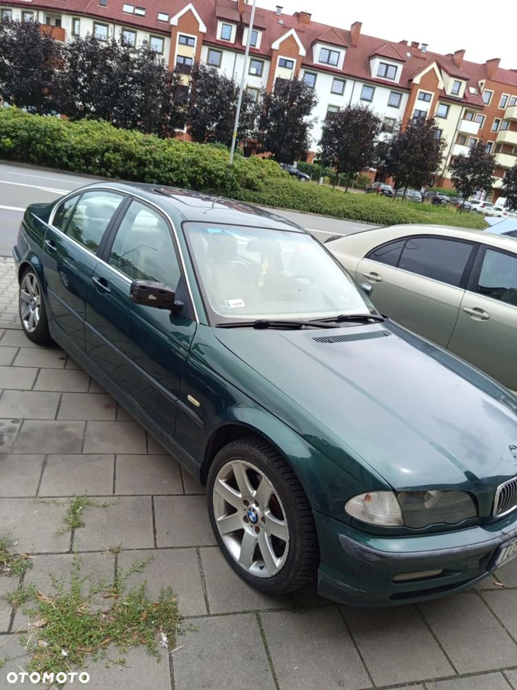 BMW Seria 3 328i - 2