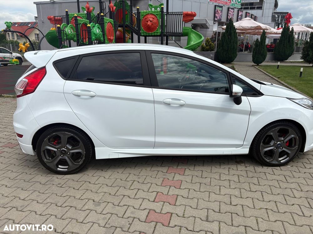 Ford Fiesta 1.6 EcoBoost ST - 3
