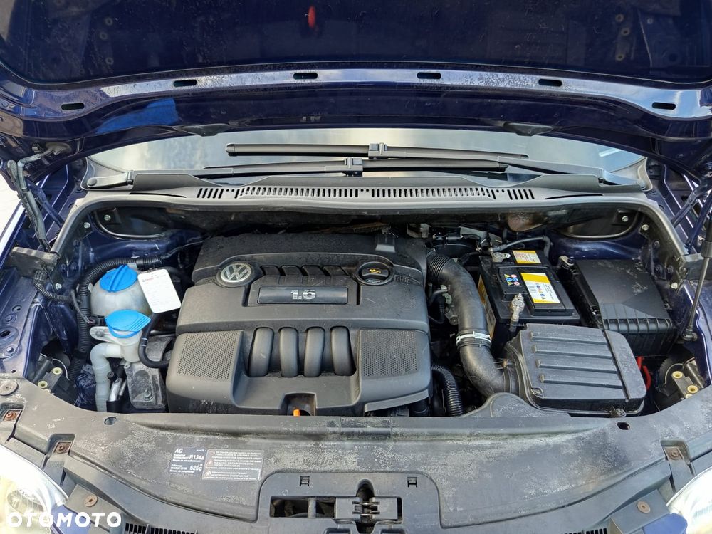 Volkswagen Touran 1.6 Basis - 16