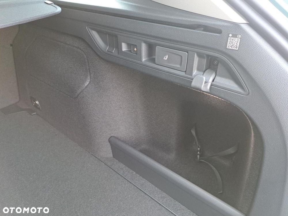 Volkswagen Passat - 30