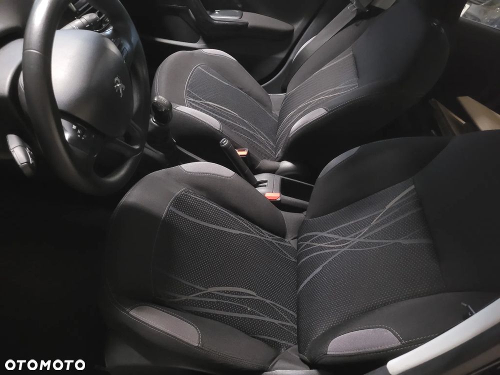 Peugeot 208 1.4 HDi Active - 20