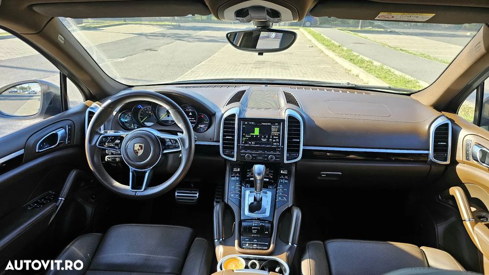 Porsche Cayenne S E-Hybrid Platinum Edition - 29