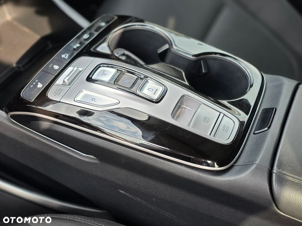 Hyundai Tucson 1.6 T-GDi HEV Executive 2WD - 24