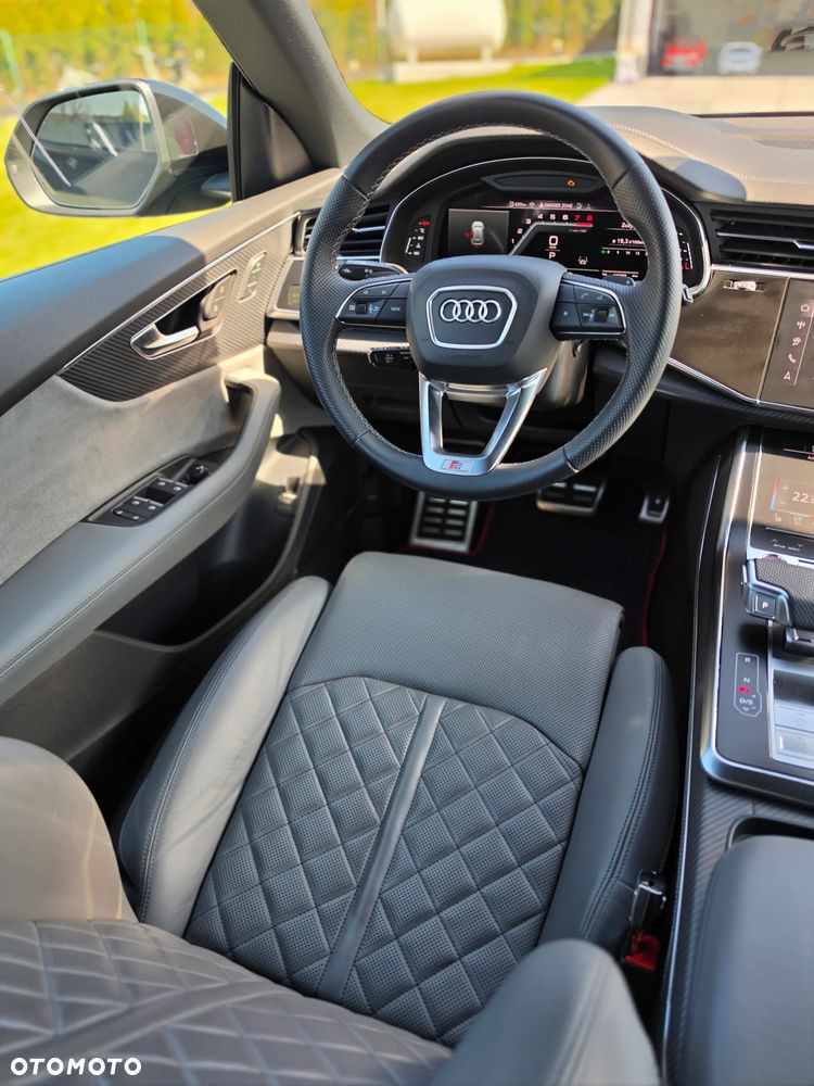 Audi SQ8 - 12
