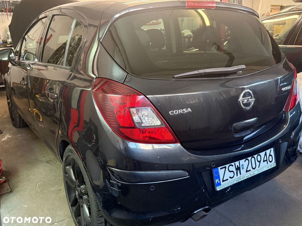 Opel Corsa 1.4 16V Color Edition - 16