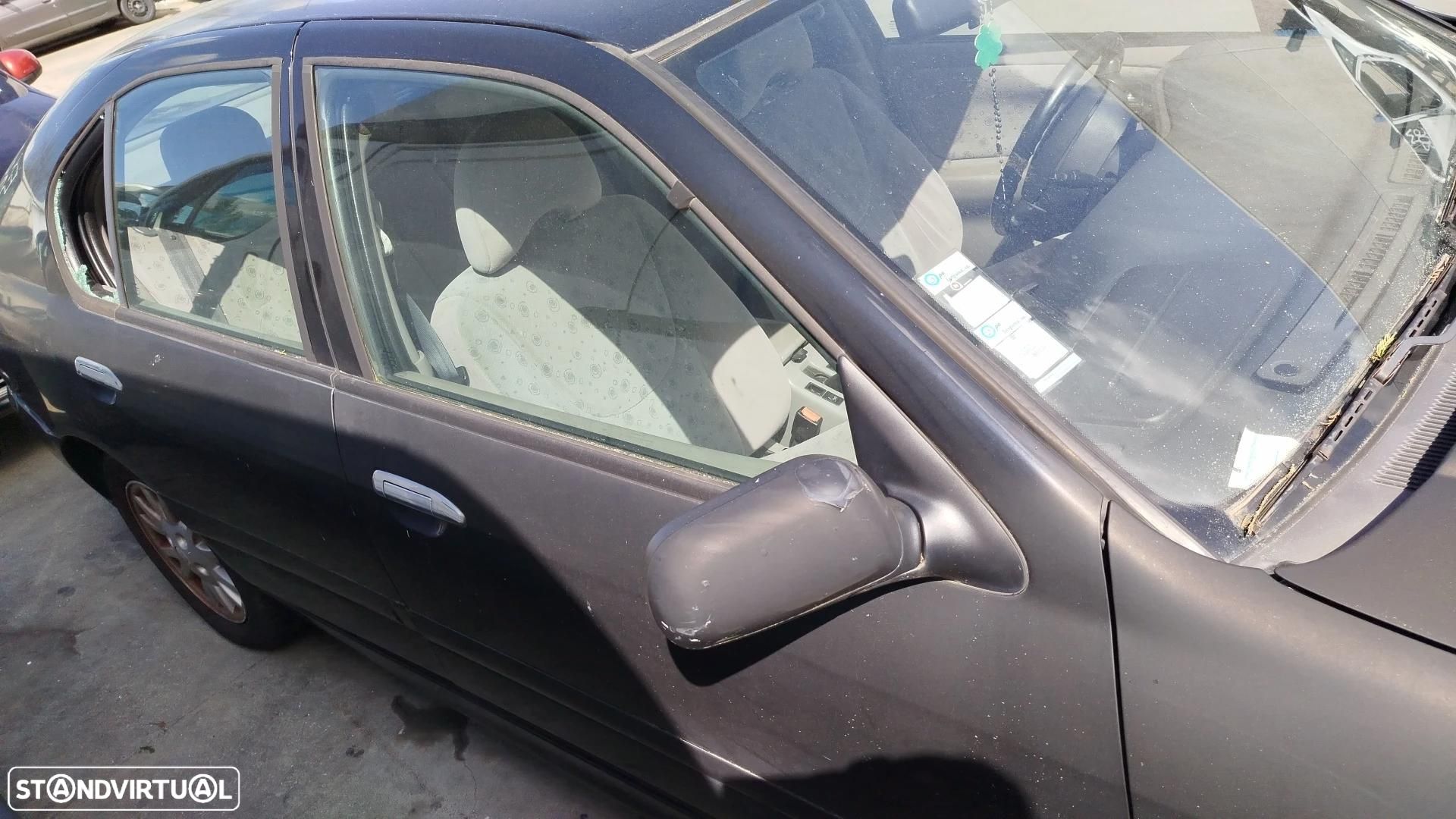 Porta frente direita NISSAN Primera Hatchback (P11) - 1