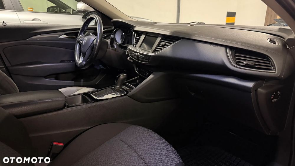 Opel Insignia 1.5 T Enjoy S&S - 13