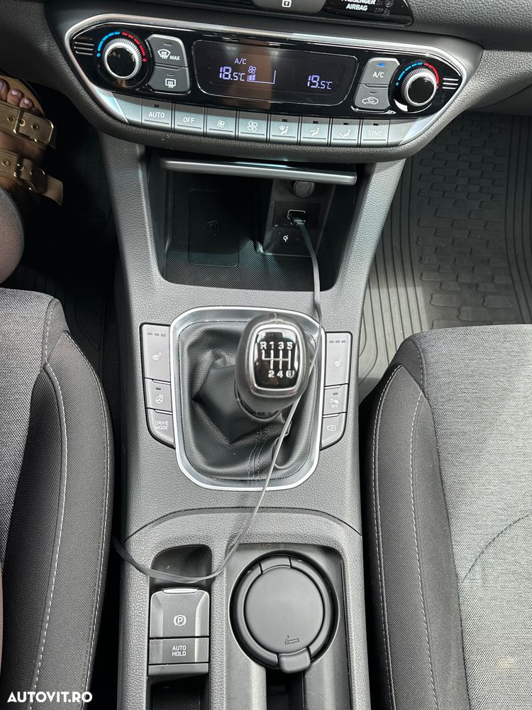 Hyundai i30 1.5 160CP MHEV 48V M/T Highway - 15