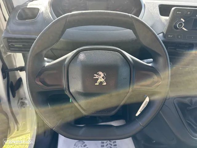 Peugeot PARTNER LONGA 3 LUGARES - 11