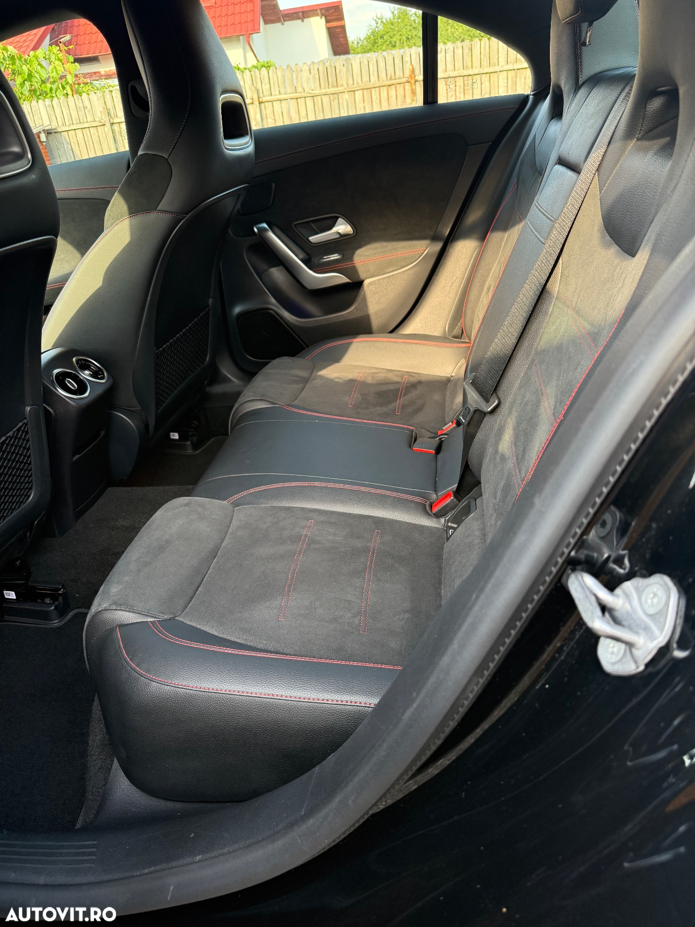 Mercedes-Benz CLA 200 7G-DCT AMG Line - 6