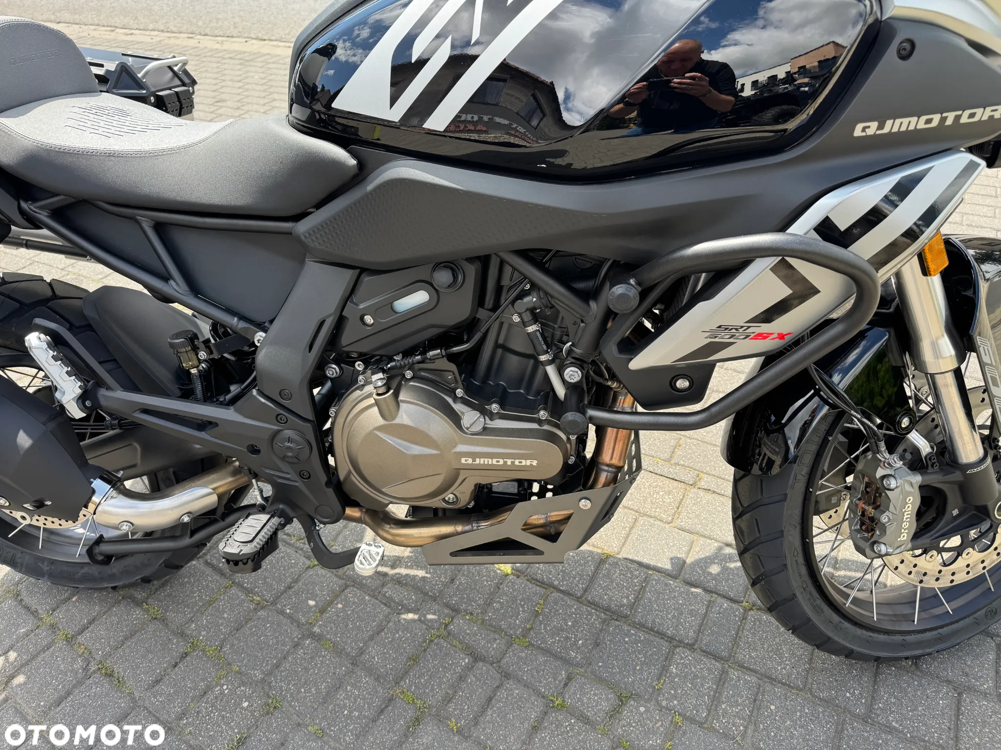 QJMOTOR SRT 600SX - 8