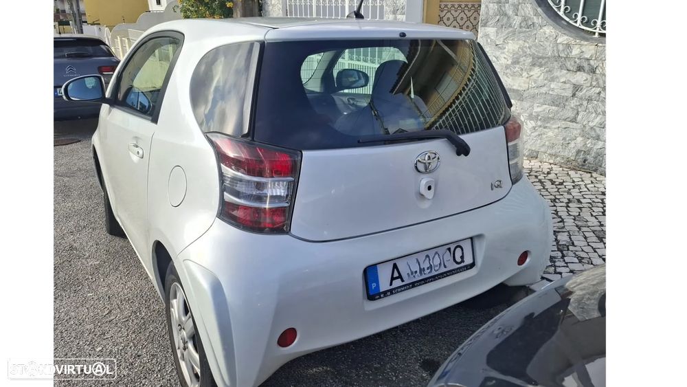 Toyota iQ 1.0 VVT-i - 5