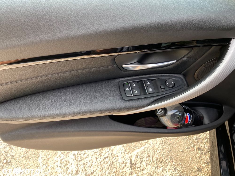 BMW Seria 3 330i GPF M Sport Shadow - 14