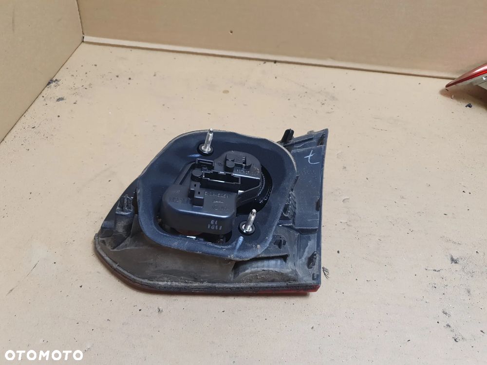# LAMPA LEWY TYŁ W KLAPĘ VW GOLF VI nr 5K0945093J - 6