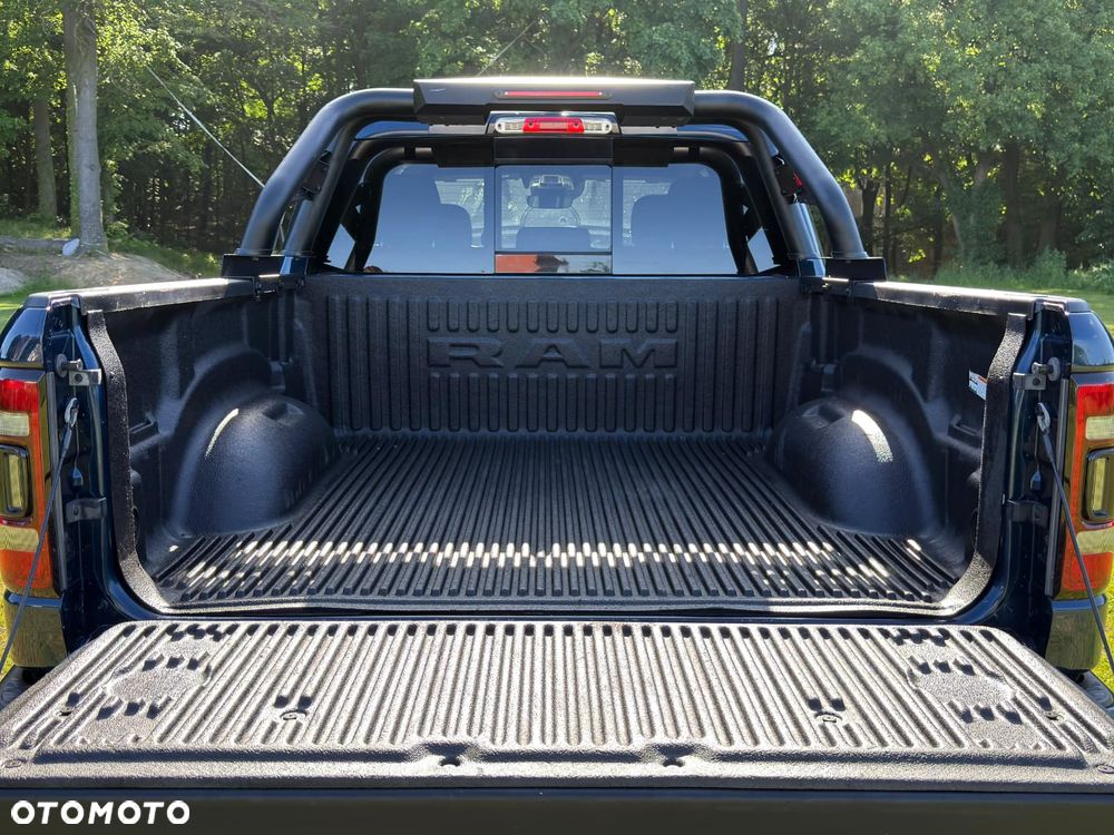 Dodge RAM 5.7 4x4 - 19