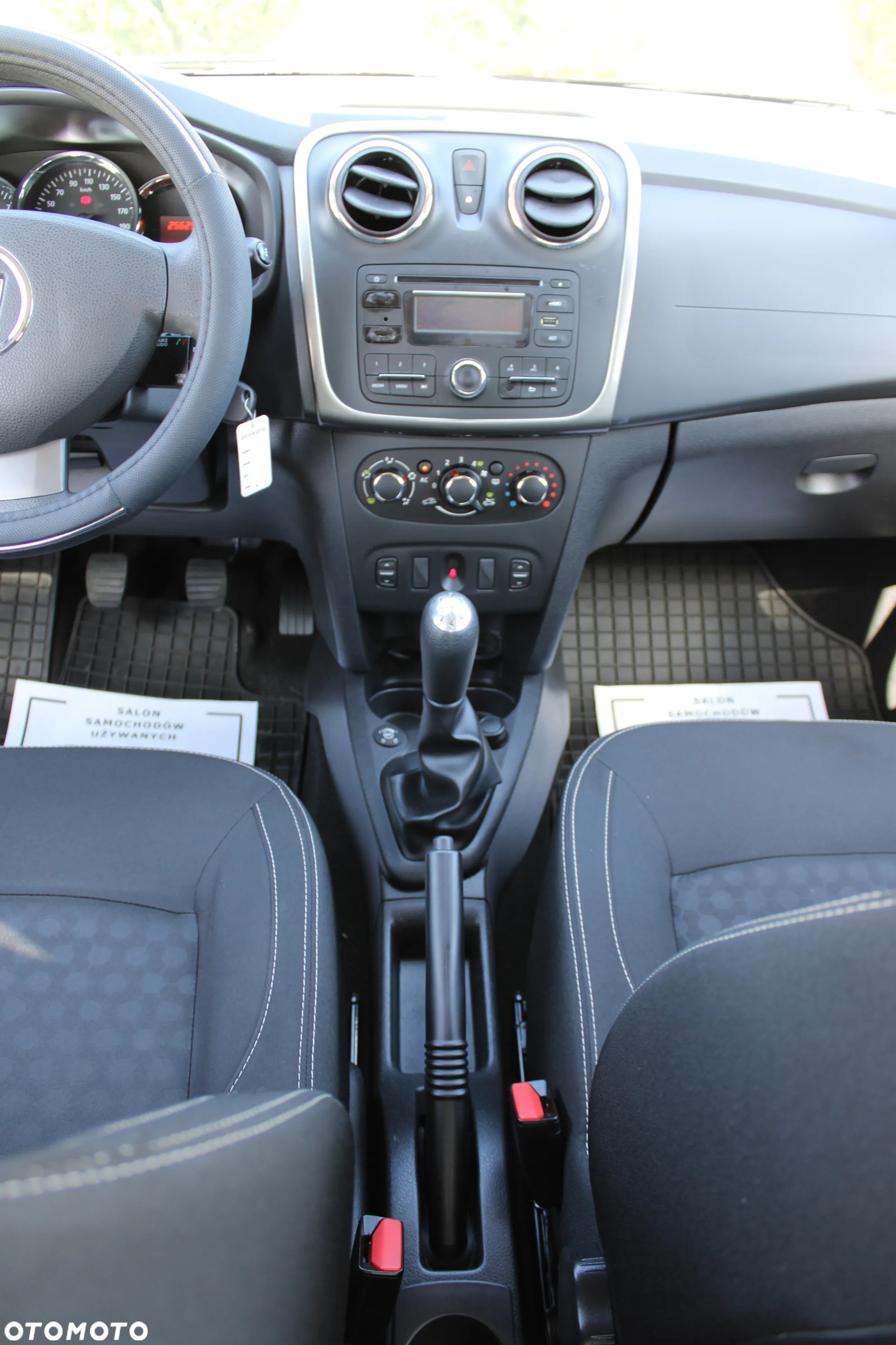 Dacia Sandero 1.2 16V 75 Ambiance - 24