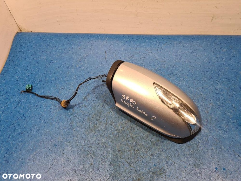 MERCEDES-BENZ B 180 CDI LUSTERKO LEWE W245 - 1