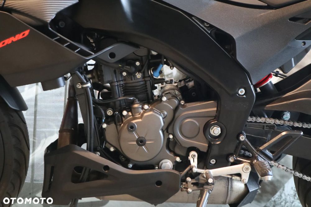 Aprilia Tuono - 6