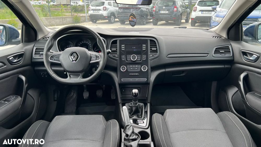 Renault Megane 1.5 dCI Authentique - 9