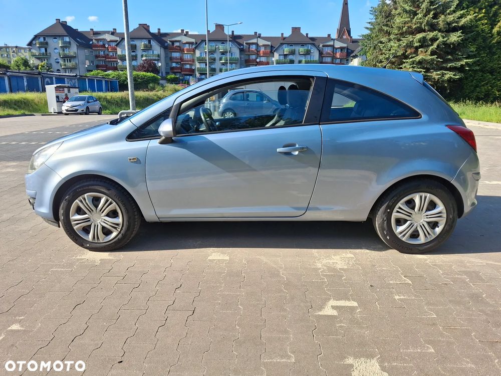 Opel Corsa 1.4 16V Cosmo - 25