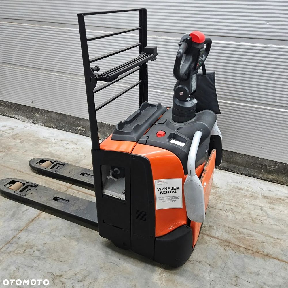 Toyota z nowej dostawy 200szt jak NOWY z GWARANCJĄ wózek paletowy elektryczny bat. Li-ion paleciak elektryczny LPE200 bezpośrednio od DEALERA - 4