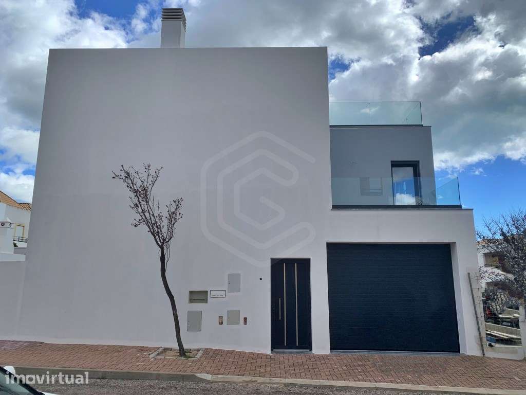 Moradia moderna T3+1 perto do centro da cidade de Tavira, Algarve - Grande imagem: 3/24