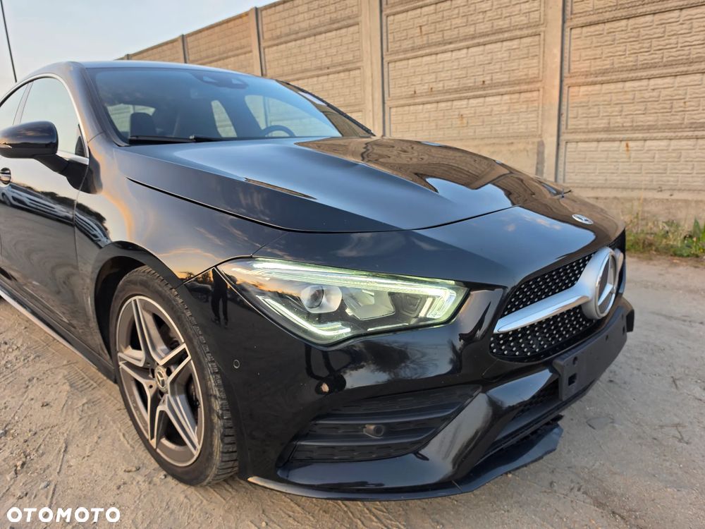 Mercedes-Benz CLA 180 AMG Line - 23