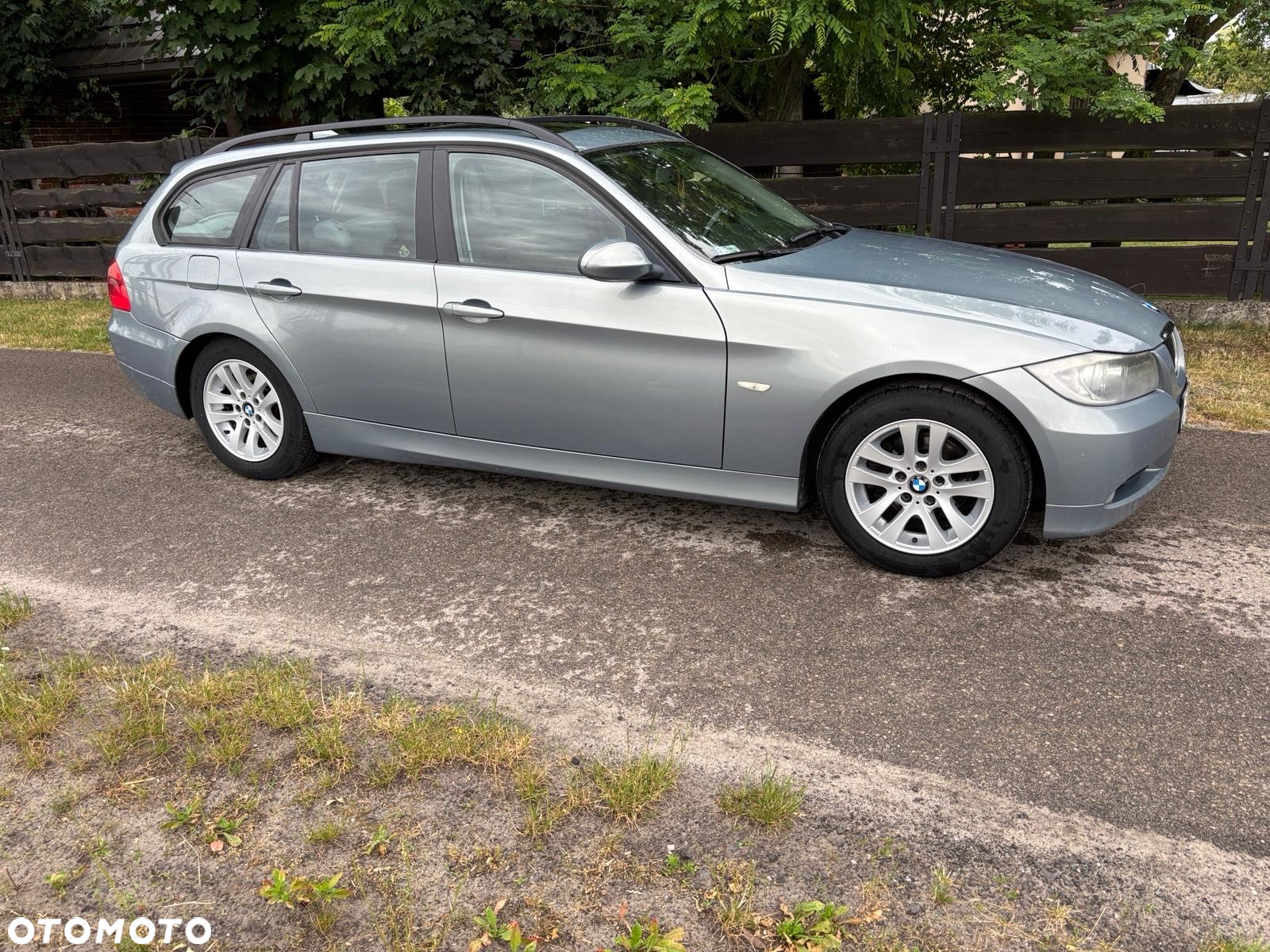 BMW Seria 3 320d DPF Touring - 14