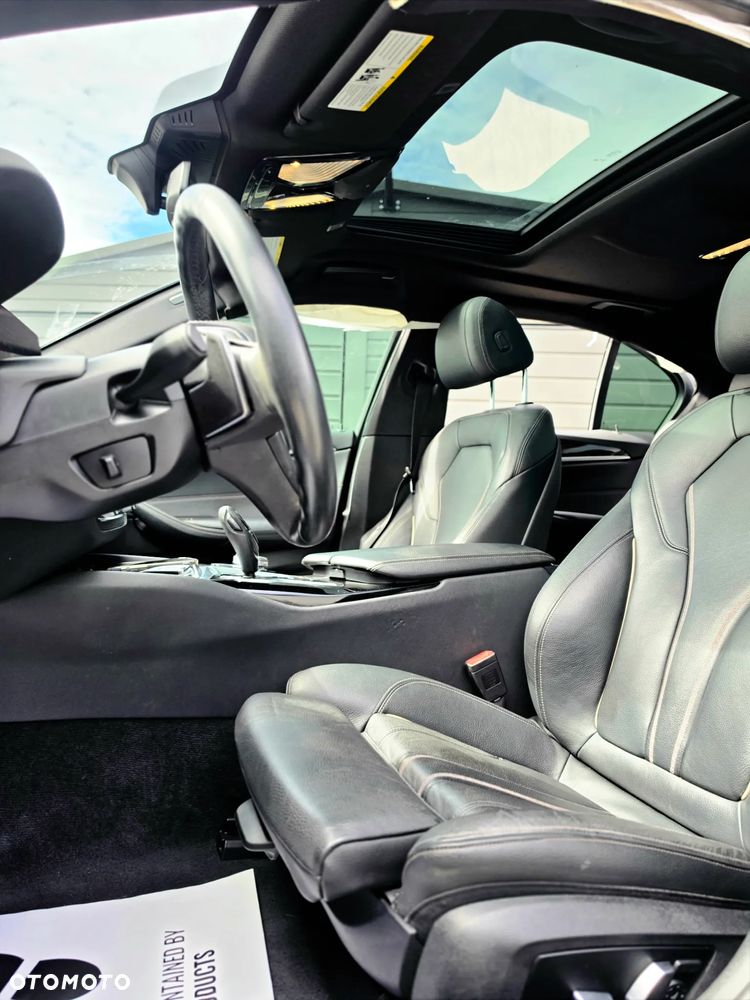 BMW Seria 5 520i Sport Line - 20