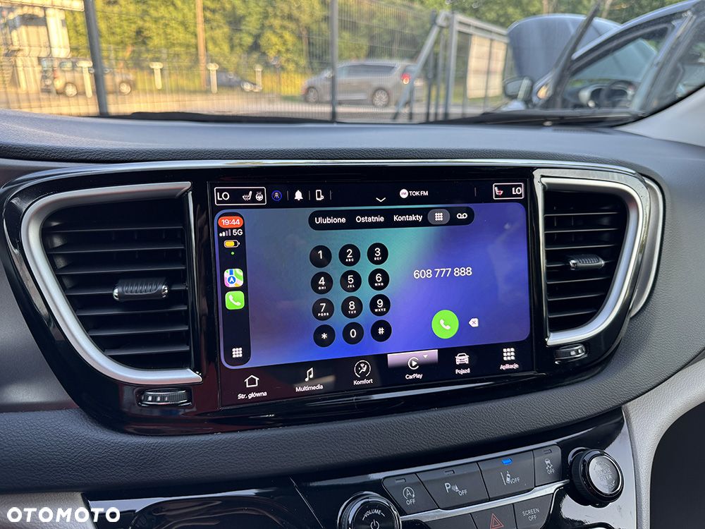 Chrysler Pacifica - 27
